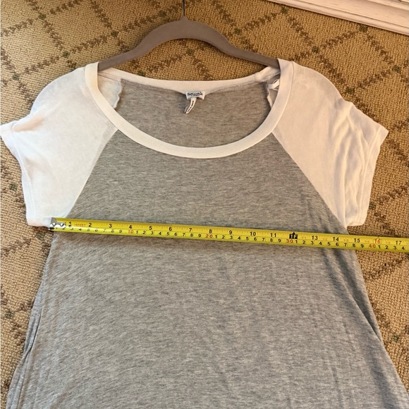 Splendid gray with white short sleeve crew neck T-shirt XS - Picture 4 of 8